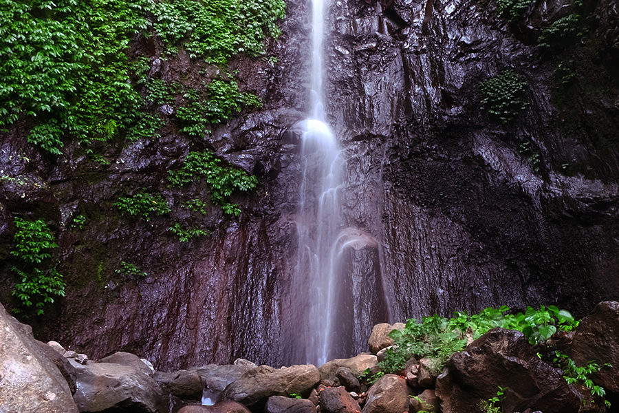 waterfall les web cover